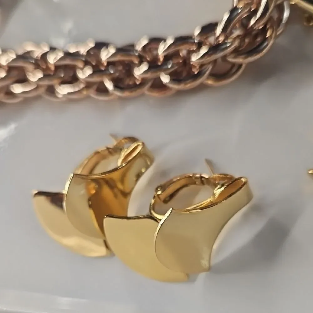 Y2K-Chic Gold-tone Jewelry Lot